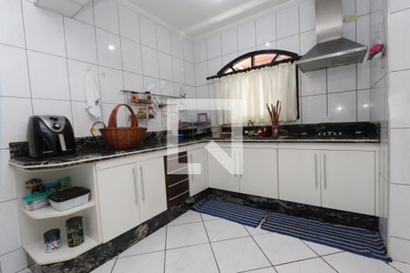 Casa para alugar com 200m², 3 quartos e 2 vagasCozinha