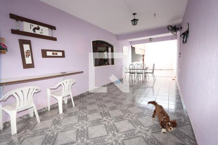 Casa para alugar com 200m², 3 quartos e 2 vagasSalão