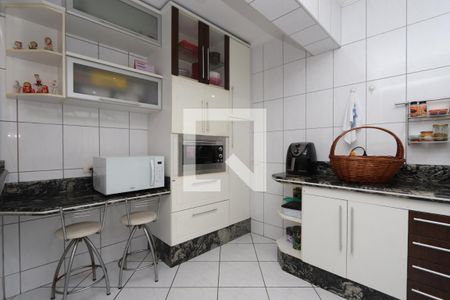 Casa para alugar com 200m², 3 quartos e 2 vagasCozinha