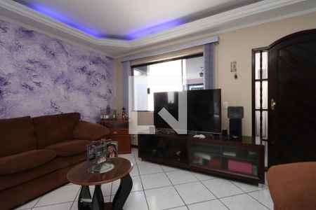 Sala de casa à venda com 3 quartos, 200m² em Parque Residencial Oratorio, São Paulo