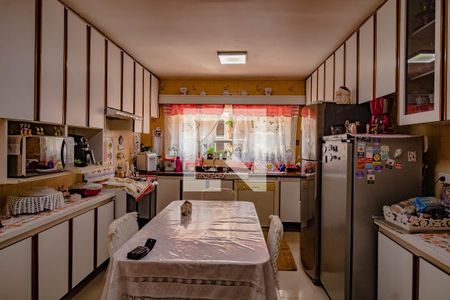 Casa de condomínio à venda com 300m², 5 quartos e 4 vagasCozinha