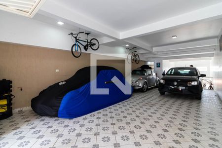 Casa à venda com 290m², 3 quartos e 5 vagas Casa à venda com 290m², 3 quartos e 5 vagasGaragem