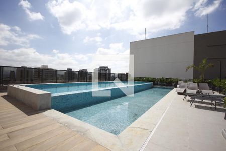 Studio para alugar com 28m², 1 quarto e sem vagaPiscina