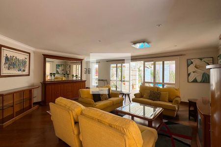 Sala de casa de condomínio à venda com 4 quartos, 600m² em Alphaville, Santana de Parnaíba