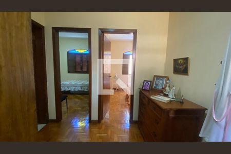 Closet de casa à venda com 4 quartos, 220m² em Nova Granada, Belo Horizonte