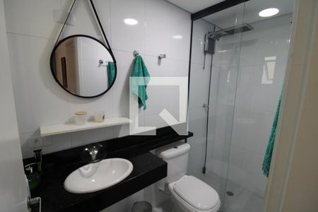 Banheiro 1 de casa de condomínio para alugar com 2 quartos, 122m² em Vila Dom Pedro Ii, São Paulo