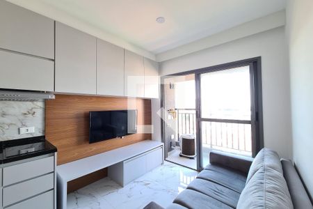 Sala e Cozinha de apartamento para alugar com 1 quarto, 28m² em Vila Independência, São Paulo
