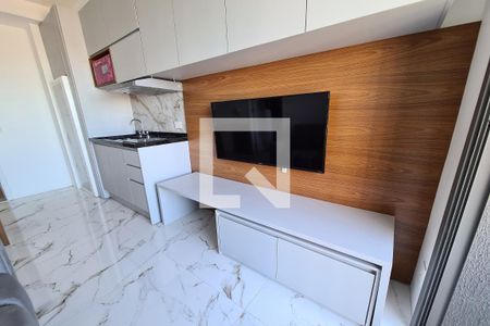 Sala e Cozinha de apartamento para alugar com 1 quarto, 28m² em Vila Independência, São Paulo