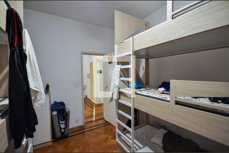 Casa à venda com 400m², 10 quartos e 8 vagas Casa à venda com 400m², 10 quartos e 8 vagasQuarto 3