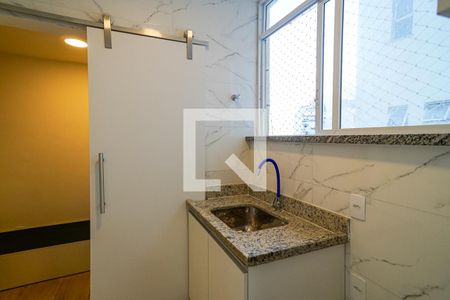 Apartamento à venda com 80m², 2 quartos e 1 vagaÁrea de Serviço