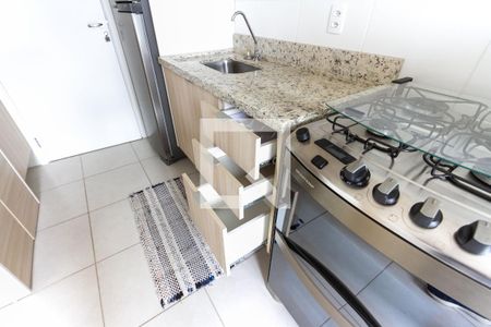 Cozinha de apartamento para alugar com 1 quarto, 30m² em Água Branca, São Paulo
