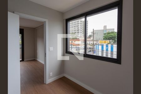 Closet da suíte de apartamento à venda com 1 quarto, 55m² em São José, Belo Horizonte
