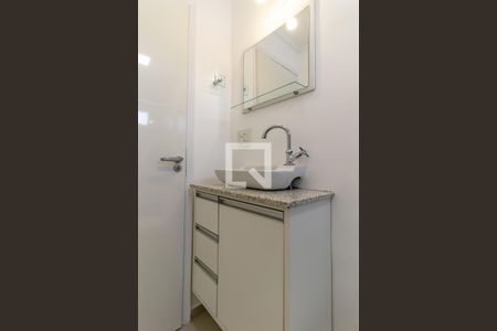 Banheiro de apartamento para alugar com 1 quarto, 34m² em Vila Uberabinha, São Paulo