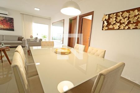 Sala de Jantar de casa para alugar com 3 quartos, 300m² em Cidade Jardim, Uberlândia
