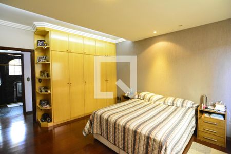 Suíte de casa à venda com 5 quartos, 360m² em Camargos, Belo Horizonte