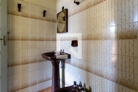 Banheiro de casa para alugar com 1 quarto, 50m² em Ouro Preto, Belo Horizonte