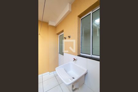 Casa de condomínio para alugar com 160m², 3 quartos e 2 vagasÁrea de Serviço 