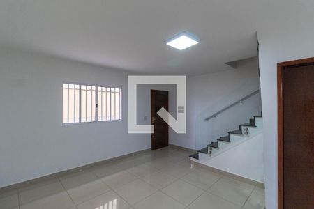 Casa de condomínio para alugar com 160m², 3 quartos e 2 vagasSala