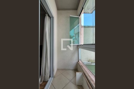 Sacada de casa à venda com 3 quartos, 145m² em Vila Scarpelli, Santo André
