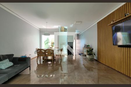 Sala de casa à venda com 3 quartos, 145m² em Vila Scarpelli, Santo André