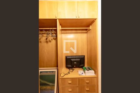 Apartamento para alugar com 81m², 1 quarto e 1 vaga Apartamento para alugar com 81m², 1 quarto e 1 vagaQuarto (closet)