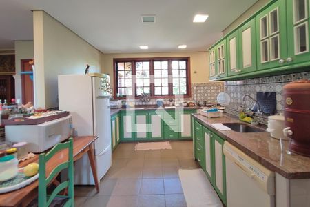 Casa à venda com 605m², 7 quartos e 6 vagasCozinha