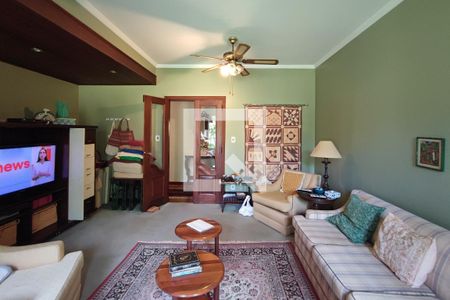 Casa à venda com 605m², 7 quartos e 6 vagasSala de TV