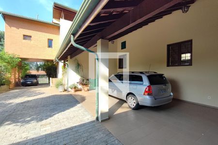 Casa à venda com 605m², 7 quartos e 6 vagasQuintal - Garagem