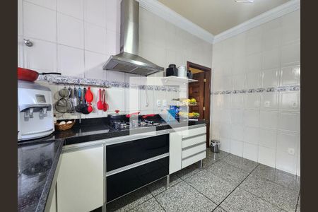 Casa à venda com 405m², 4 quartos e 2 vagasCozinha principal