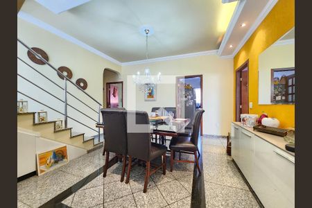 Casa à venda com 405m², 4 quartos e 2 vagasSala de Jantar