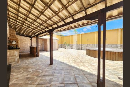 Casa à venda com 405m², 4 quartos e 2 vagasEspaço Gourmet e SPA - 2 andar