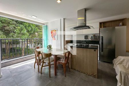 Sala de apartamento à venda com 1 quarto, 57m² em Vila Pompéia, São Paulo