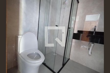 Banheiro de kitnet/studio para alugar com 1 quarto, 20m² em Cacupé, Florianópolis