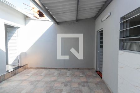 Casa à venda com 125m², 2 quartos e 2 vagas Casa à venda com 125m², 2 quartos e 2 vagasLavanderia
