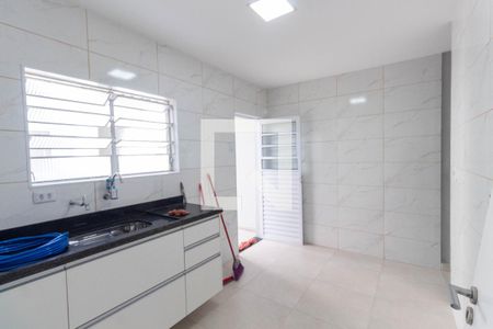 Casa à venda com 125m², 2 quartos e 2 vagas Casa à venda com 125m², 2 quartos e 2 vagasCozinha