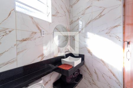 Casa à venda com 125m², 2 quartos e 2 vagas Casa à venda com 125m², 2 quartos e 2 vagasBanheiro