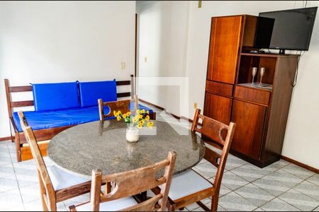 Sala / Cozinha de apartamento para alugar com 1 quarto, 40m² em Cachoeira do Bom Jesus, Florianópolis
