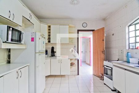 Casa à venda com 125m², 3 quartos e 3 vagas Casa à venda com 125m², 3 quartos e 3 vagasCozinha