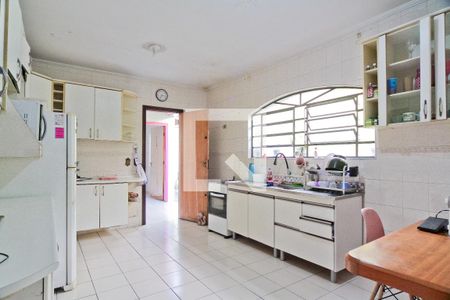 Casa à venda com 125m², 3 quartos e 3 vagas Casa à venda com 125m², 3 quartos e 3 vagasCozinha