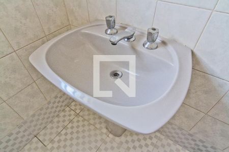 Casa à venda com 125m², 3 quartos e 3 vagas Casa à venda com 125m², 3 quartos e 3 vagasBanheiro da Suíte