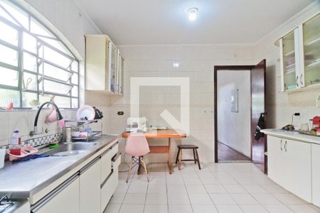 Casa à venda com 125m², 3 quartos e 3 vagas Casa à venda com 125m², 3 quartos e 3 vagasCozinha