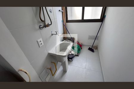 Apartamento para alugar com 70m², 2 quartos e 1 vagaÁrea de Serviço