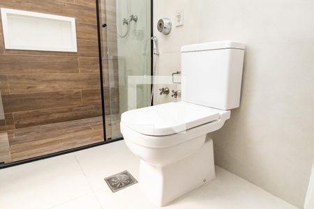 Apartamento à venda com 200m², 4 quartos e 2 vagasBanheiro 1