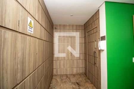 Apartamento à venda com 200m², 4 quartos e 2 vagasÁrea comum - Térreo, hall dos elevadores