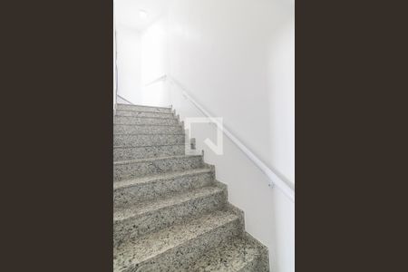 Apartamento para alugar com 150m², 2 quartos e 2 vagasEscada