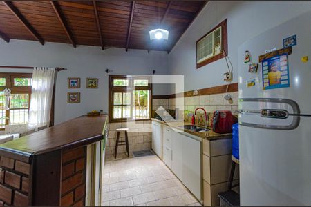 Casa à venda com 350m², 3 quartos e 3 vagasCozinha