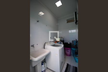 Casa de condomínio para alugar com 170m², 3 quartos e 4 vagasÁrea de Serviço