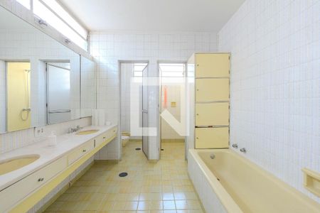 Apartamento para alugar com 320m², 5 quartos e 2 vagasBanheiro da Suíte