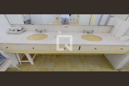 Apartamento para alugar com 320m², 5 quartos e 2 vagasBanheiro da Suíte