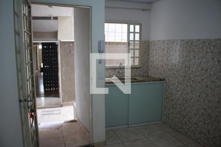 Casa à venda com 350m², 6 quartos e 3 vagasCozinha Barracão